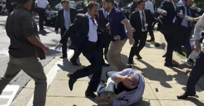 Erdoğan'ın korumalarına silah satışını durdurdu