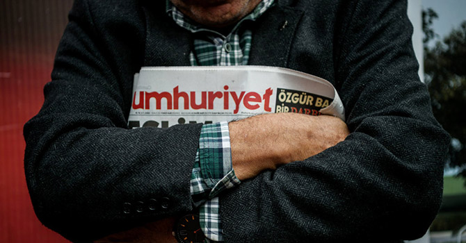 Cumhuriyet davasında Kadri Gürsel'e tahliye