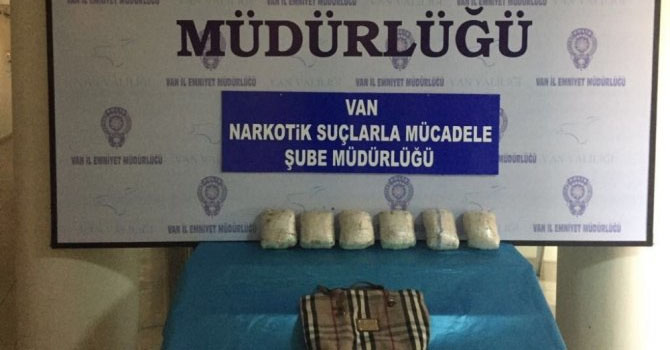 Hakkari-Van karayolunda 6 kilo 172 gram eroin ele geçirildi