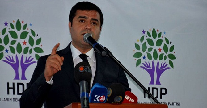 Demirtaş'tan 'Gazetecilere özgürlük' mesajı