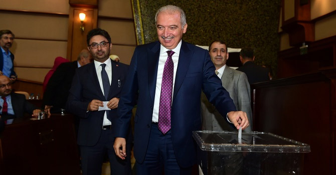 İstanbul Büyükşehir Belediyesi başkanı seçildi