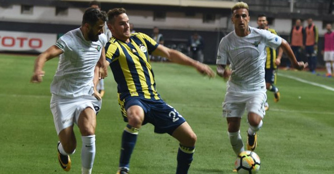 Fenerbahçe Akhisarspor'a yenildi