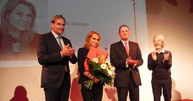 Erdoğan ve Yücel'e Basın Özgürlüğü Ödülü