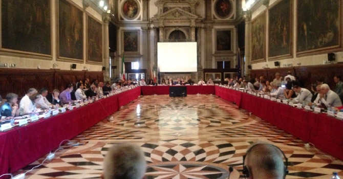 Venedik Komisyonu belediyelere atamaların iptalini istedi