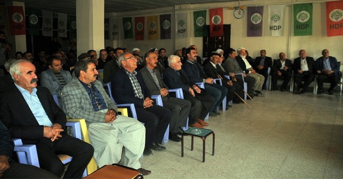 HDP'li Vekiller Yüksekova'da Halk Toplantısına Katıldı