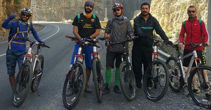 Hakkari'de 6 sporcu Sağlıklı yaşam için Çukurca'ya "pedal" çevirdi