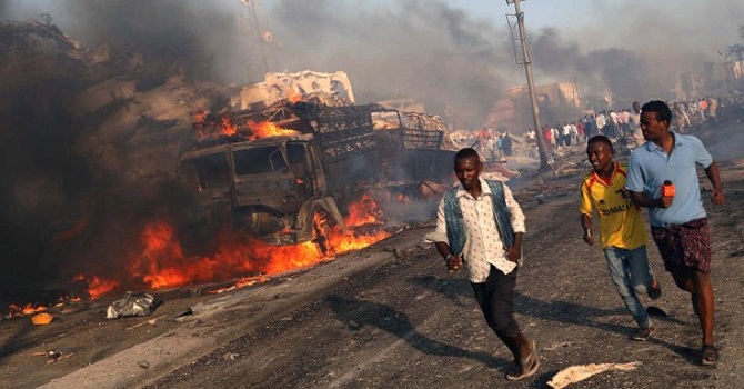 Bomba yüklü kamyonla katliam: En az 189 ölü...Ülkede 3 günlük yas ilan edildi