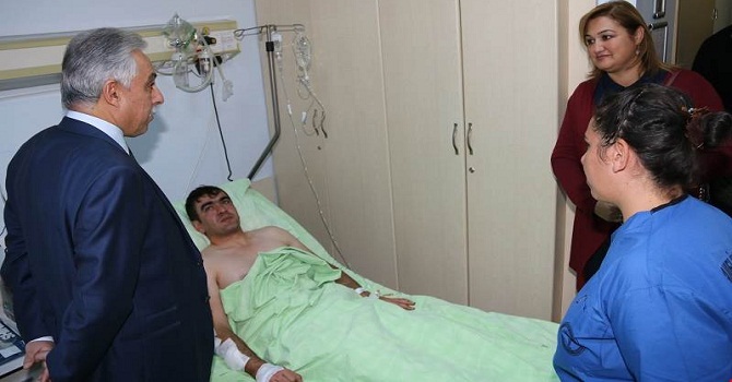 Vali Toprak yaralı askerleri ziyaret etti!