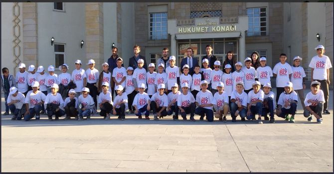 Hakkari'den 595 öğrenci "Biz Anadoluyuz Projesi" kapsamında İstanbul'a gitti