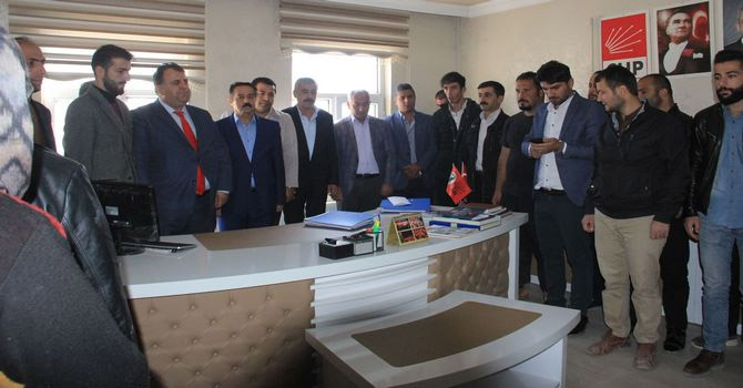 CHP'nin Hakkari merkez ilçe kongresi yapıldı