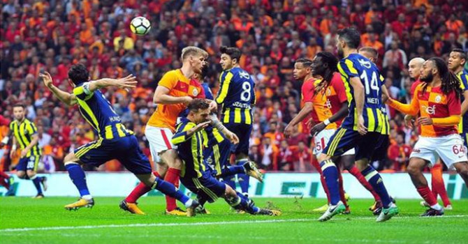 Galatasaray ve Fenerbahçe 0-0 berabere kaldı.