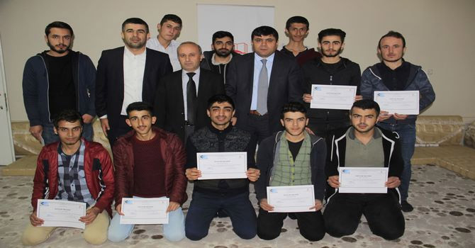Hakkari'de 20 kursiyere girişimcilik sertifikası verildi!