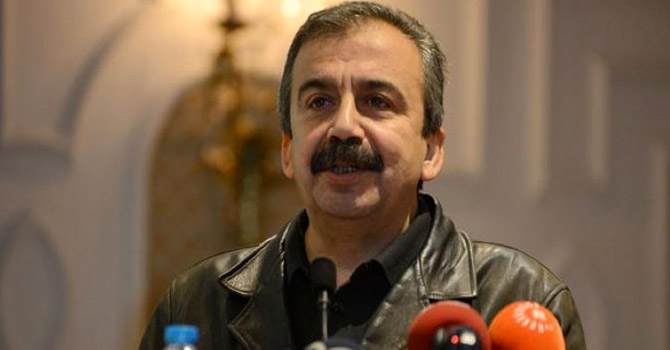 Önder: İmralı fotoğraflarını hükümet servis etti