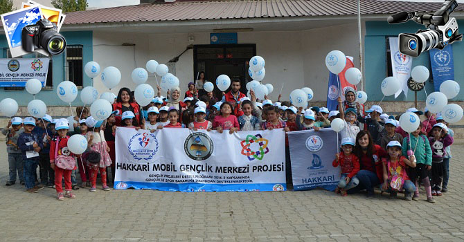 Hakkari 'Mobil Gençlik Merkezi' sınırdaki çocukların gönüllerini fethetti