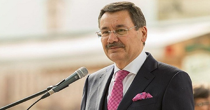 'İstifa nedenimi televizyondan öğreneceksiniz'