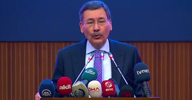 Gökçek istifasını açıklayıp beddua etti