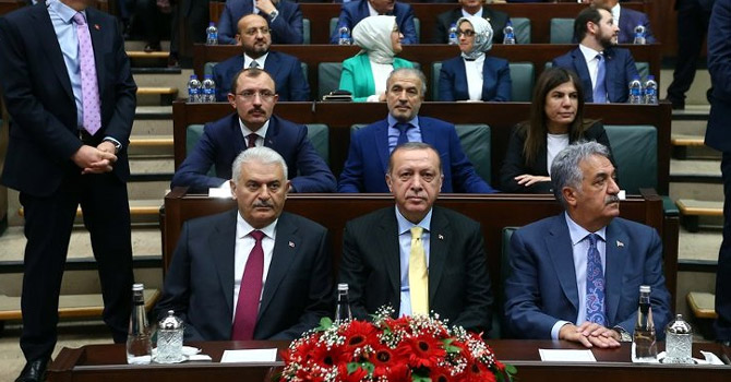 'AK Parti'de İstanbul ve Anadolu'dan yeni istifalar yolda'