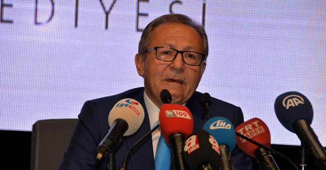 Edip Uğur 'tehdit edildim' dedi ağlayarak istifa etti