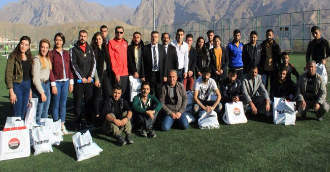 Bağışlı Spor Kulübün'den sporcularına malzeme desteği