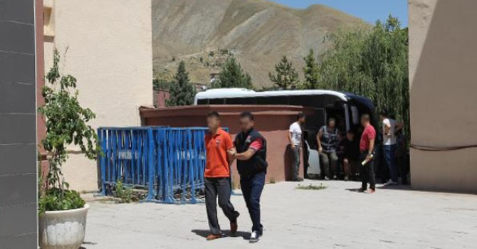 Hakkari'de görevden atılan Emniyet müdürü tutuklandı
