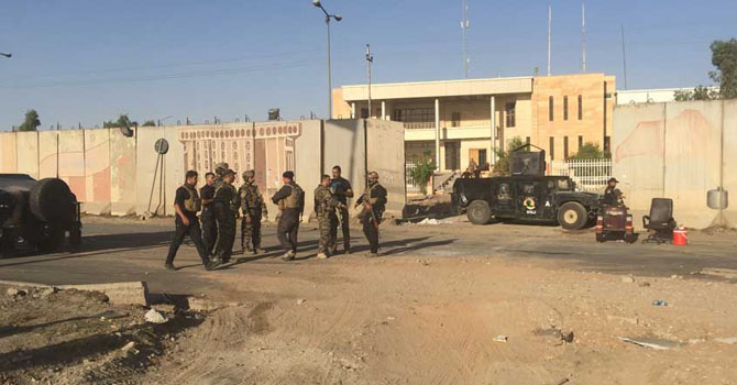 Haşdi Şabi Kerkük'te Kürt mahallelerini ablukaya aldı