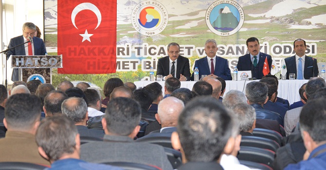 Gümrük ve Ticaret Bakanı Tüfenkci, Hakkari'de