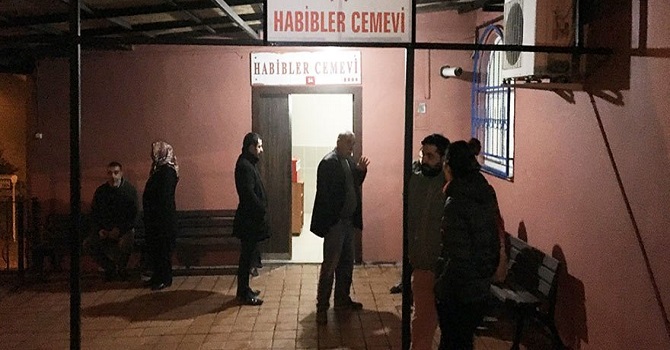 Cemevi'ne taşlı saldırı!