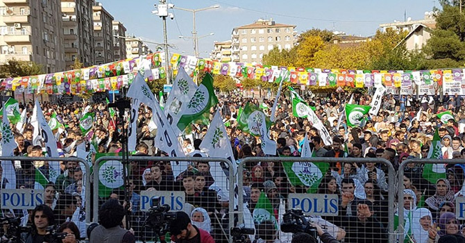 Diyarbakır'da 'özgürlük kazanacak' mitingi