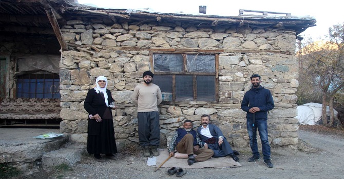 Hakkarili dengbêj İsmail Seyranoğlu yeni klibini çekti