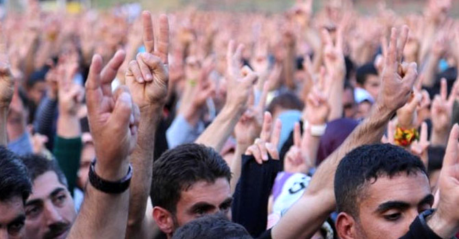 Zafer işareti hapsine AİHM'den Türkiye'ye mahkumiyet