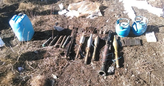 Hakkari'de silah ve mühimmat ele geçirildi!