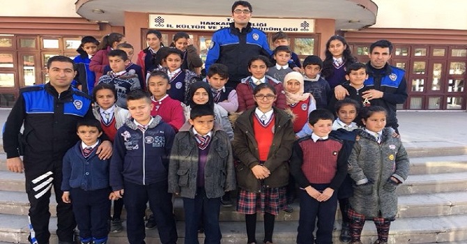 Hakkari'de ‘Çocuklar Sinema ile Buluşuyor’ etkinliği düzenlendi