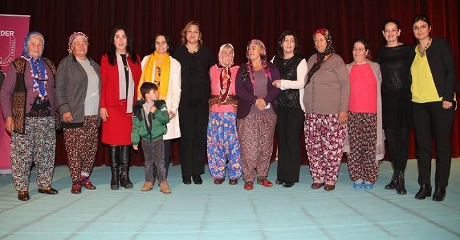 Hakkari'de Kadına Yönelik Şiddetle Mücadele Günü programı düzenlendi