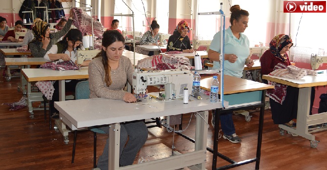 Hakkarili Kadınlar Nevresim Üretiyor