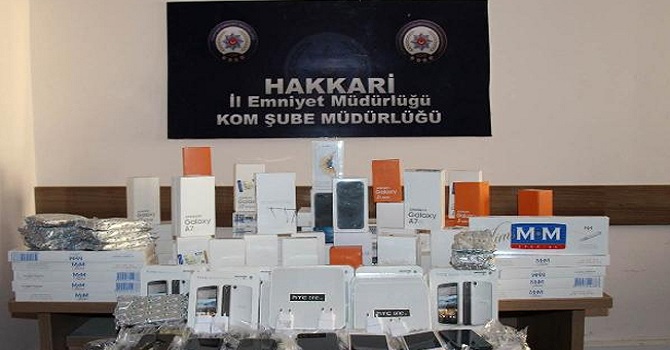 Hakkari'de çok sayıda Kaçak malzeme ele geçirildi