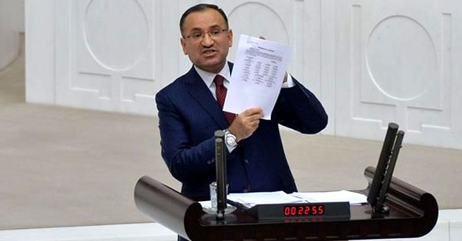 Bozdağ'dan 'Gülen'e övgü' savunması