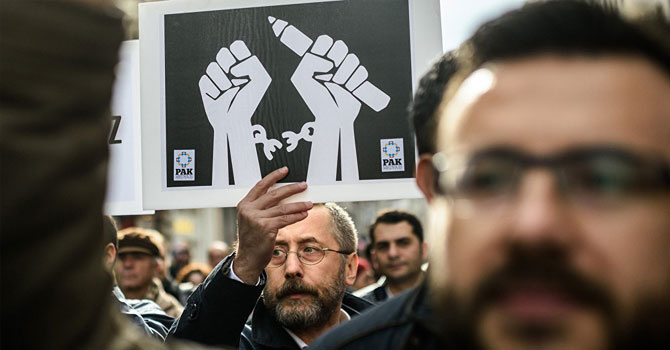 AYM'den basın özgürlüğü kararı