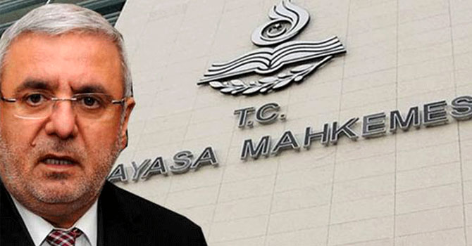 AYM'den: “Dönek misin inek misin?” kararı