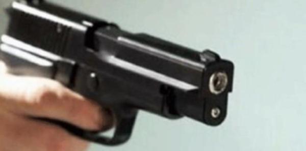 Kızının erkek arkadaşı zannetti, kendi karısını öldürdü