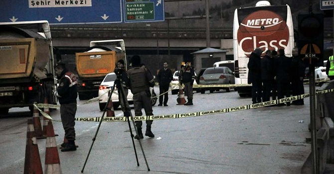 Polis kazaen Polis arkadaşını vurdu