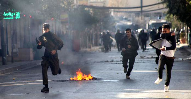 Kürdistan'daki protestolarda beş kişi hayatını kaybetti