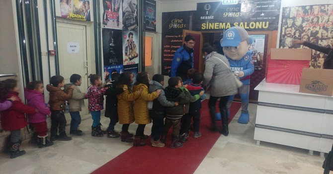 Hakkari'de Toplum destekli polisi sinema etkinliği düzenledi