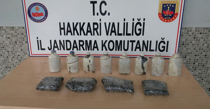 Yüksekova'da çok sayıda silah ele geçirildi