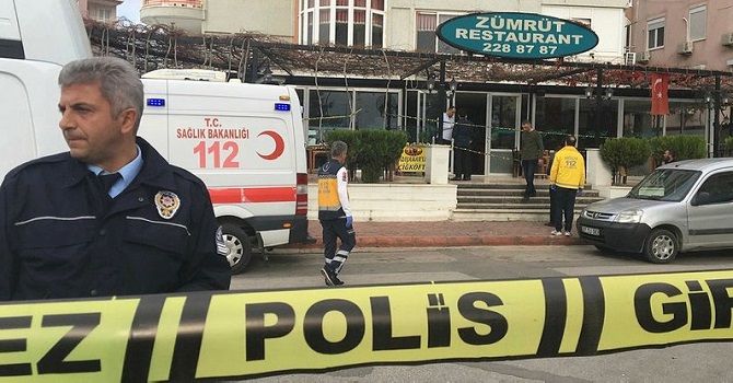 İşten çıkarılan garson dehşet saçtı; 4 ölü