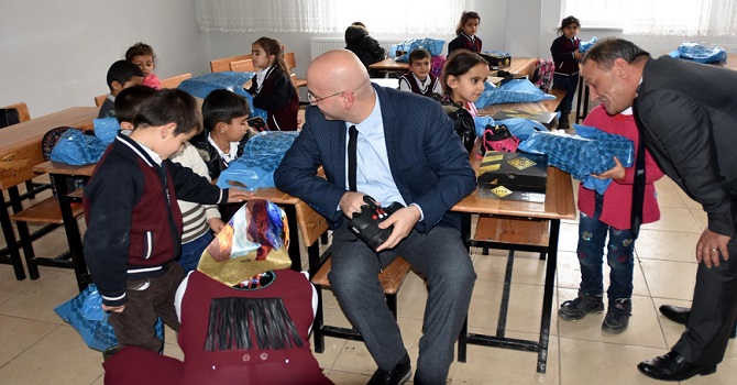İzmir'den Hakkari'ye Isıtan Yardım