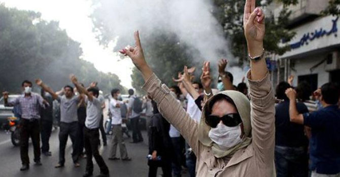 İran'da neler oluyor?