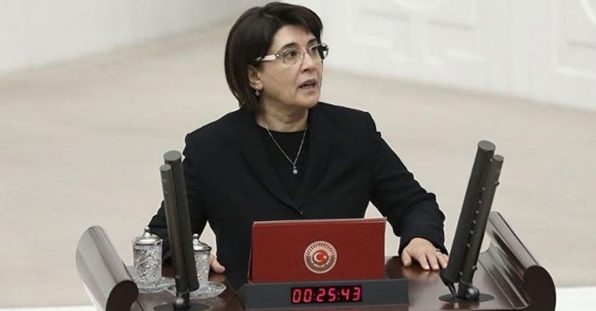 HDP Ağrı milletvekili Zana'nın vekilliği düşürüldü