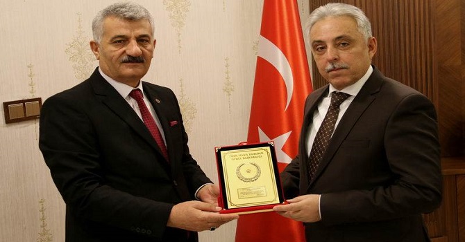 THK Başkanı Kahraman Vali Toprak'ı ziyaret etti