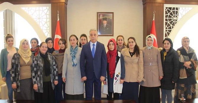 Hakkarili Kadın Çiftçilerden Vali Toprak'a Ziyaret