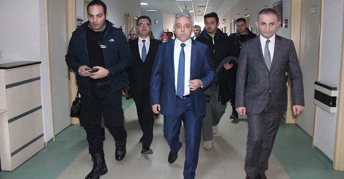 Vali Toprak yaralı askerleri ziyaret etti